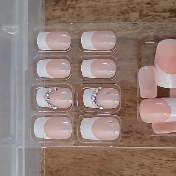 2/$16 Rhinestone French Manicure Press on Nails - Picture 10 of 11